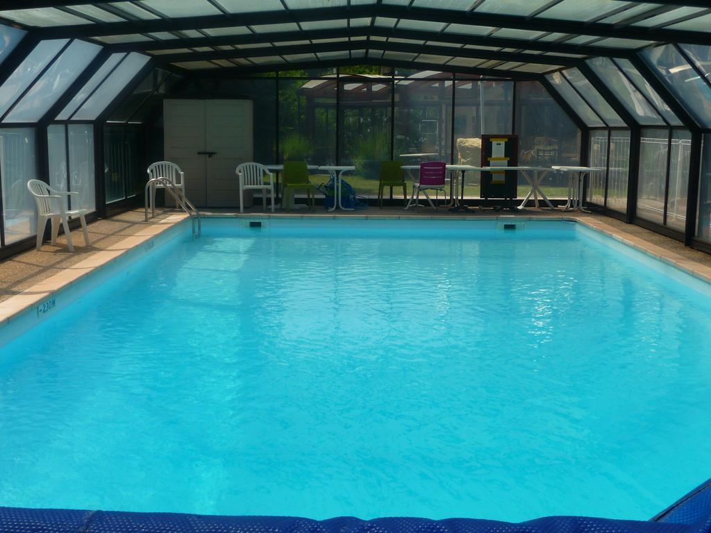 Logis La Rose Des Vents Hotel Volvic Kültér fotó