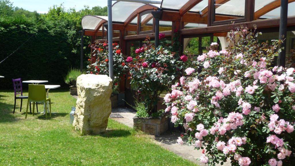 Logis La Rose Des Vents Hotel Volvic Szoba fotó