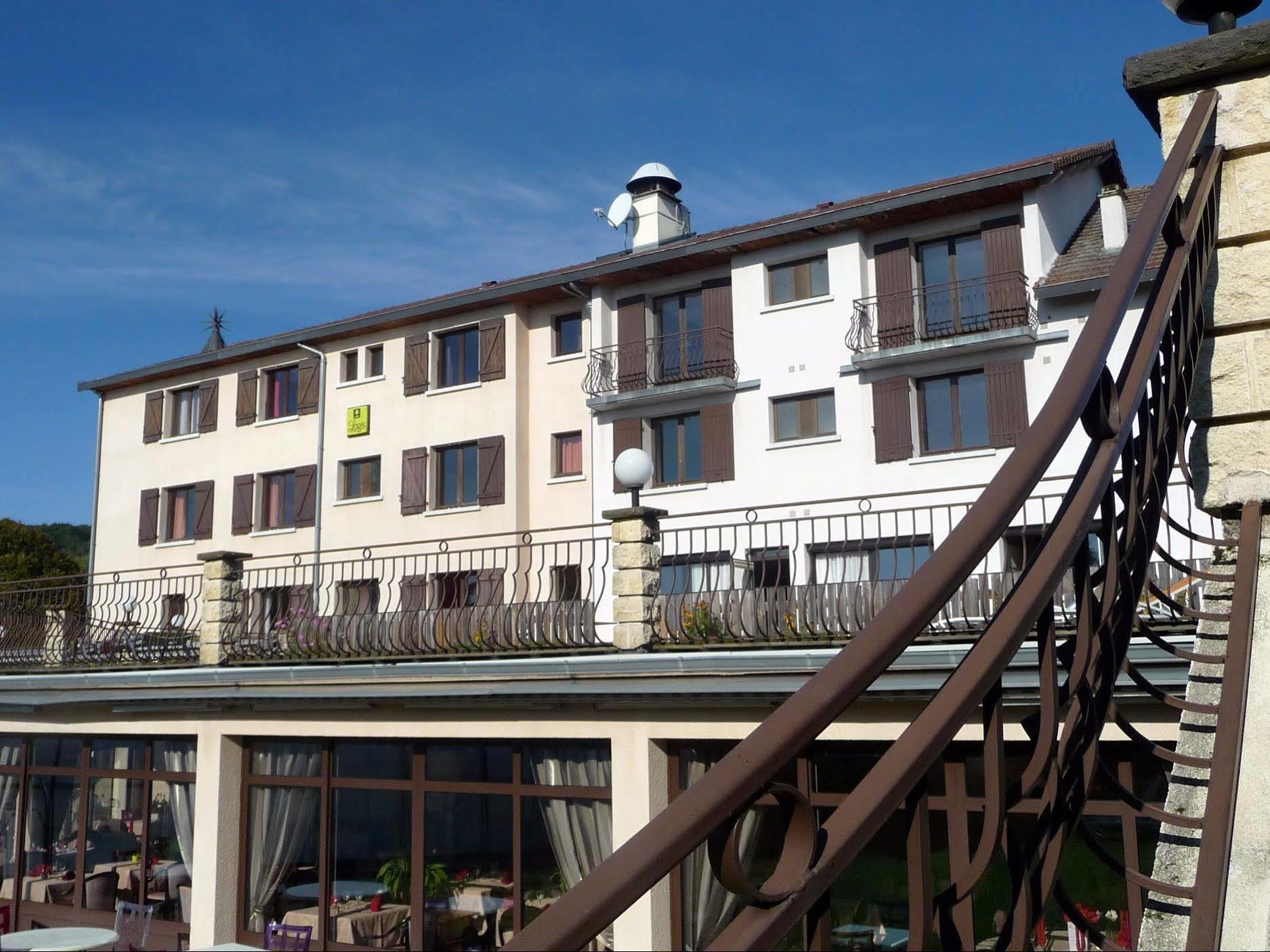 Logis La Rose Des Vents Hotel Volvic Kültér fotó